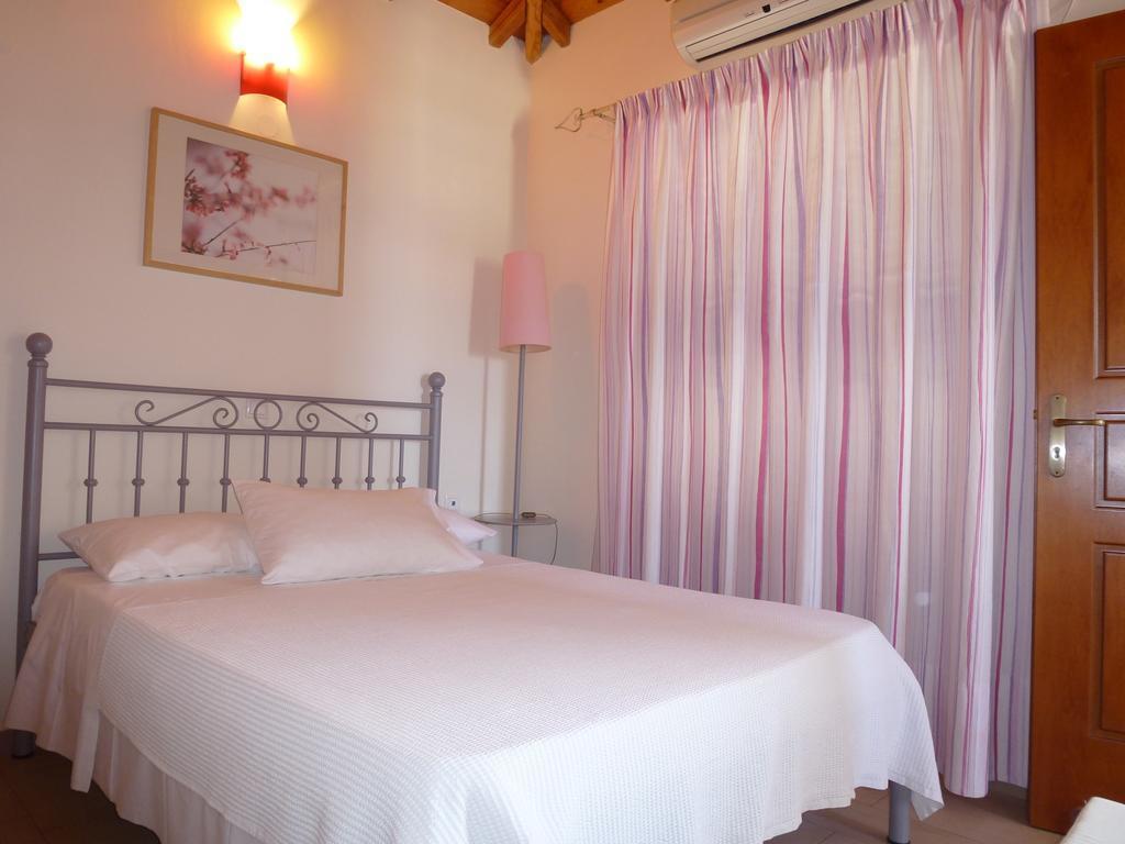 Karantonis House Apartment Leonídion Cameră foto